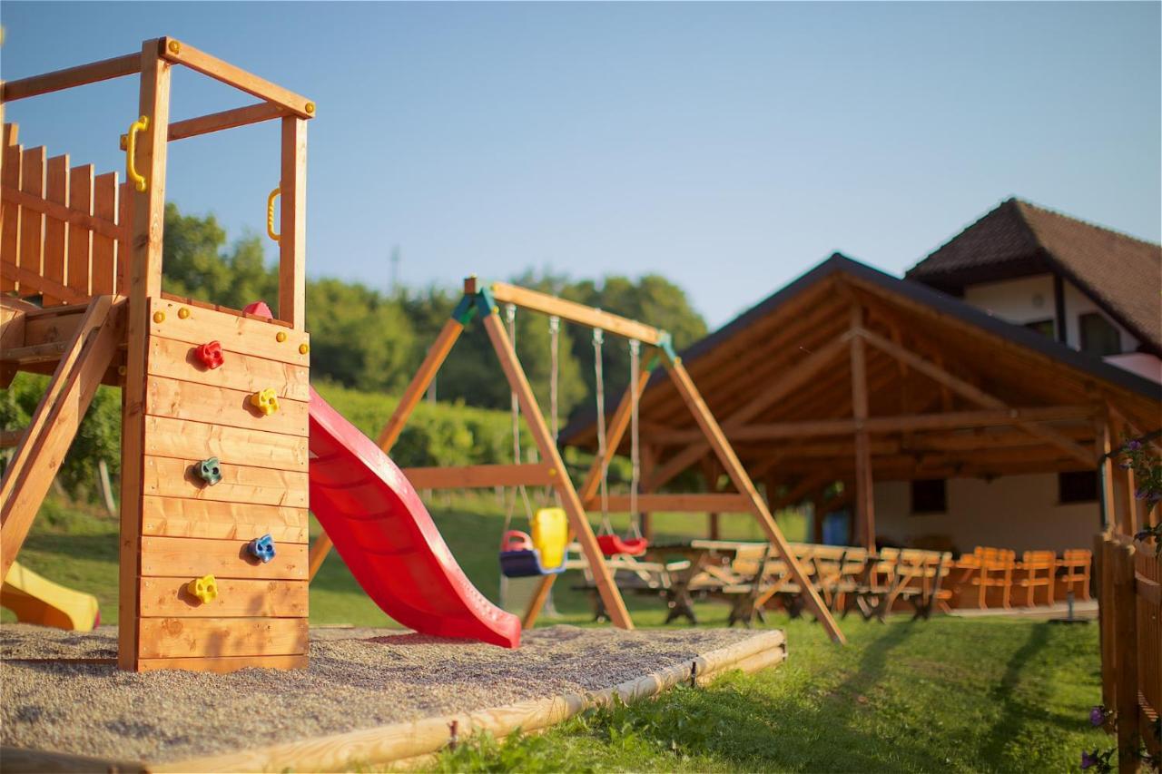 Tourist Farm Apartments Lovrec Jirsovci Exterior foto